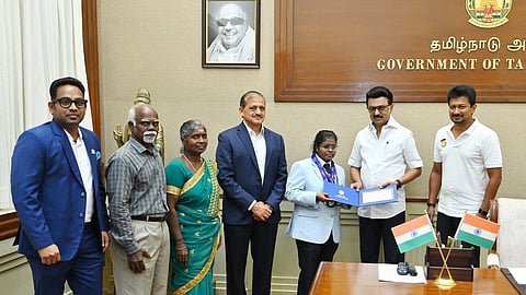 மாலத்தீவு கேரம் உலகக்கோப்பையில் பதக்கம் வென்ற வீராங்கனைகளுக்கு முதல்வர் ஊக்கத்தொகை