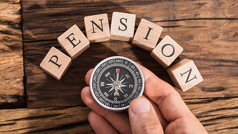 ஓய்வூதியக் குழு அறிக்கை: அமைச்சர்கள் ஆலோசனை