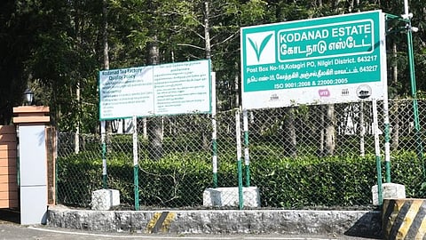 கோடநாடு கொலை, கொள்ளை வழக்கு: தொடர்ந்து ஆஜராகாத 3 பேருக்கு பிடிவாரண்ட்!