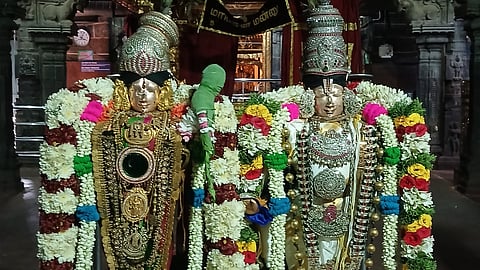 ஶ்ரீவில்லி. ஆண்டாள் கோயில் மார்கழி நீராட்டு விழாவில் பகல் பத்து உற்சவம் | டிச.30-ல் பரமபத வாசல் திறப்பு