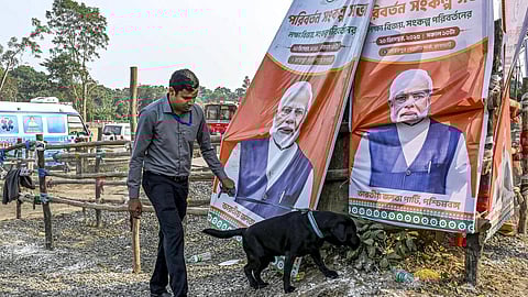 கடும் பனி: பிரதமர் மோடியின் ஹெலிகாப்டர் தரையிறங்க முடியாமல் கொல்கத்தா திரும்பியது!