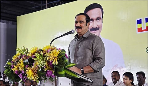 செவிலியர்களை பணி நிரந்தரம் செய்யாததற்கு ஆட்சியாளர்களின் அதிகார திமிரே காரணம் - அன்புமணி