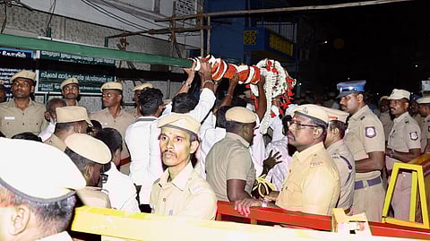 திருப்பரங்குன்றம் சிக்கந்தர் தர்கா சந்தனக்கூடு திருவிழா கொடியேற்றம்!