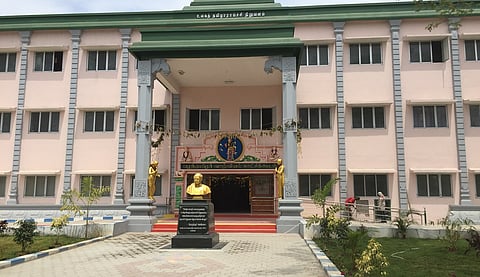 சென்னை தரமணியில் உள்ள உலகத் தமிழாராய்ச்சி நிறுவனத்தில் 10-ம் வகுப்பு தேறியவர்களுக்கு கல்வெட்டு, தொல்லியல் டிப்ளமா படிப்பு