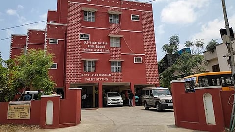 காவல் ஆய்வாளர்கள் காத்திருப்போர் பட்டியலுக்கு மாற்றம்