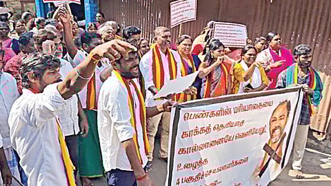 திமுகவுடன் நெருக்கம்... தகிக்கும் புகாரில் தவெக மாவட்டச் செயலாளர்கள்!