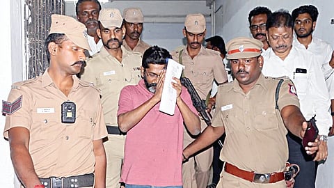 அதிகார துஷ்பிரயோகத்தை அனுமதிக்க முடியாது: சவுக்கு சங்கருக்கு 17 வழக்குகளில் இடைக்கால ஜாமீன் வழங்கி உத்தரவு