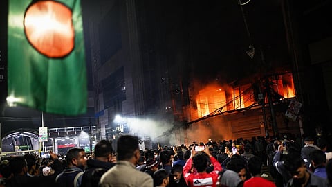 வங்கதேச வன்முறை: இந்தியாவுக்குக் கவனம் தேவை!