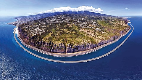 உயிரோடு இருக்கும் எரிமலைக்கு ஒரு சுற்றுலா! | யாதும் ஊரே யாவரும் கேளிர்