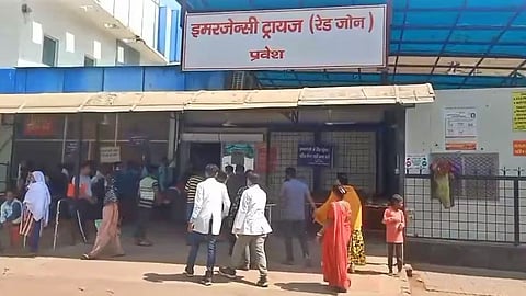 உ.பி.யில் உயிருடன் இருந்தவர் பெயரில் உடற்கூறாய்வு: மருத்துவர் உள்ளிட்ட மூவர் பணியிடை நீக்கம்