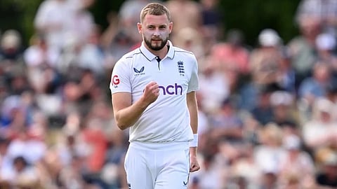 ஆஷஸ் தொடரில் இருந்து இங்கிலாந்து வீரர் கஸ் அட்கின்ஸன் விலகல்