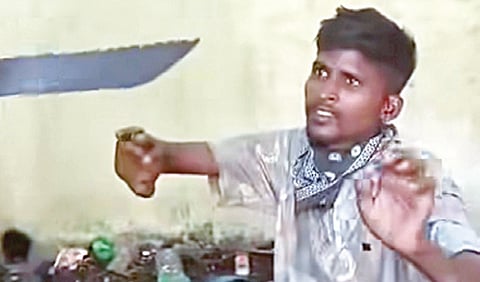 வடமாநில இளைஞர் சுராஜ்