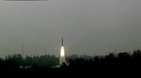 பிரளய் ஏவுகணைகள் வெற்றிகரமாக பரிசோதனை - சிறப்பு அம்சம் என்ன?