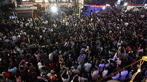 பெங்களூருவில் புத்தாண்டையொட்டி பலத்த பாதுகாப்பு: மது குடித்தவர்களை வீட்டில் இறக்கிவிட ஏற்பாடு