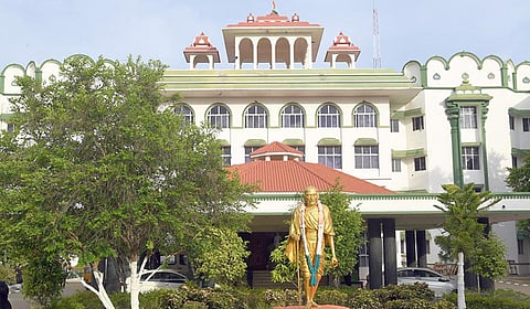 திருப்பரங்குன்றம் மலை தர்காவில் சந்தனக்கூடு விழாவுக்கு மட்டுமே அனுமதி; கந்தூரிக்கு இல்லை - அரசு தகவல்