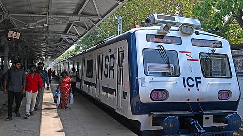 கடற்கரை - செங்கை இடையே ஏசி மின் ரயில் சேவையில் இன்று முதல் மாற்றம்