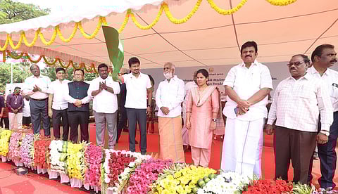 அரசு விரைவு போக்குவரத்துக் கழகத்தில் 61 அதிநவீன புதிய பேருந்துகள் இயக்கம்