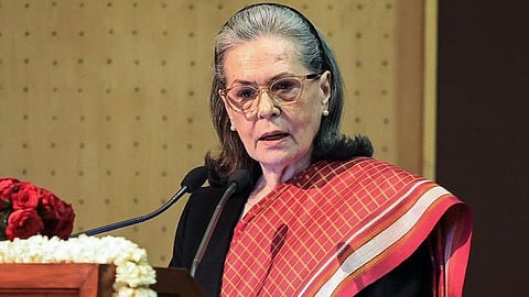 வாக்காளர் பட்டியல் பெயர் சேர்ப்பு விவகாரத்தில் பதில் அளிக்க சோனியாவுக்கு கூடுதல் அவகாசம்