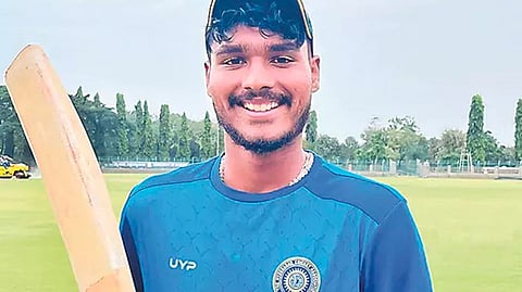 ஹைதராபாத் வீரர் அமன் இரட்டைச் சதம்