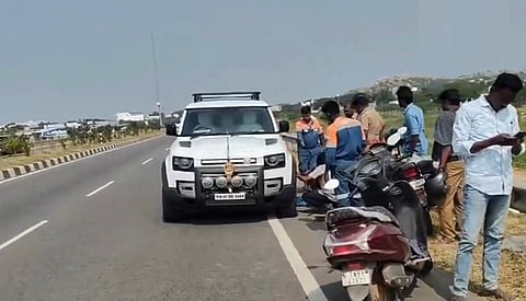 மதுரை அருகே முதல்வரின் கார் டயர் வெடித்ததால் பரபரப்பு