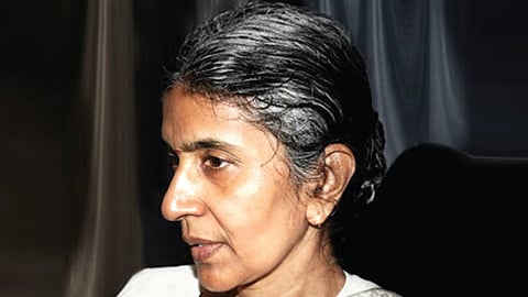 அம்மாவின் தொடர்ச்சியாக ஆர்.சூடாமணி