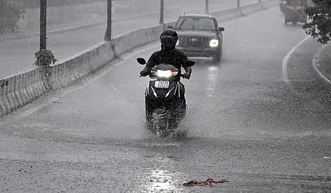 வானிலை முன்னறிவிப்பு: கடலூர், தஞ்சாவூர் உள்ளிட்ட 7 மாவட்டங்களில் நாளை கனமழைக்கு வாய்ப்பு