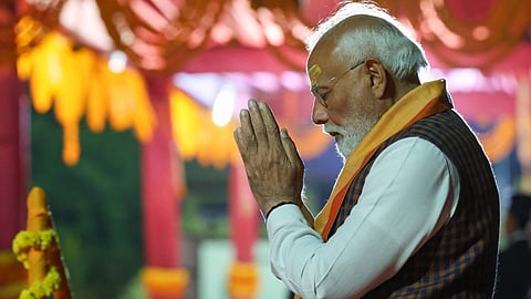 குஜராத்தின் சோமநாதர் கோயிலில் பிரதமர் மோடி வழிபாடு