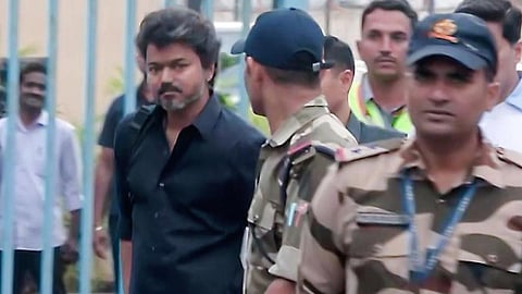 19-ம் தேதி டெல்லியில் மீண்டும் ஆஜராக விஜய்க்கு சிபிஐ சம்மன்