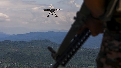 தொடர்ச்சியாக எல்லைக்குள் ஊடுருவ முயற்சி: பாகிஸ்தான் ட்ரோன்கள் மீது இந்திய ராணுவம் துப்பாக்கிச்சூடு