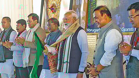 அசாமில் ரூ.6,957 கோடி மதிப்பிலான காசிரங்கா வழித்தட திட்டத்துக்கு பிரதமர் அடிக்கல்