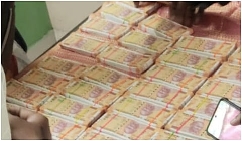 கள்ள நோட்டுகள் பறிமுதல்