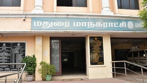 மதுரை மாநகரில் ரூ.100 கோடியில் 976 புதிய சாலைகள் அமைக்க நடவடிக்கை