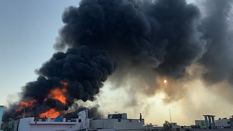 கோவை வாகன உதிரிபாக விற்பனைக் கடையில் பயங்கர தீ விபத்து