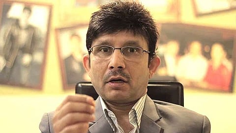 குடியிருப்பு வளாகத்தில் துப்பாக்கிச் சூடு: நடிகர் கமால் ஆர் கான் கைது