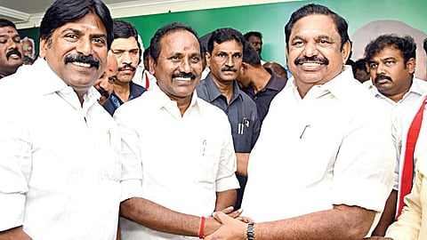 ஓபிஎஸ் ஆதரவாளர் தர்மர் எம்.பி. அதிமுகவில் இணைந்தார்