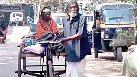 ஒடிசாவில் மனைவியின் உயிர் காக்க 300 கி.மீ. ரிக்சா ஓட்டிய முதியவர்!