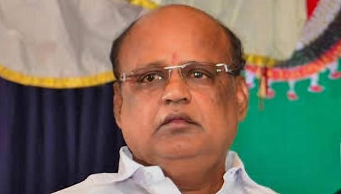 காரிலிருந்து இறங்கியபோது தவறி விழுந்த காங். முன்னாள் எம்எல்ஏ சுந்தரம் உயிரிழப்பு