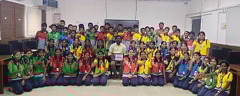 தமிழகப் பள்ளிகளில் ஜியோவின் புதிய AI கல்வித் திட்டம்: இலவசப் பயிற்சி!