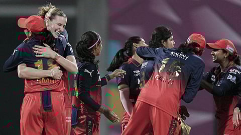 WPL 2026: முதல் அணியாக இறுதிப் போட்டிக்கு முன்னேறியது ஆர்சிபி!