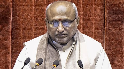 “கண்ணியத்தை கடைபிடியுங்கள்” - மாநிலங்களவைத் தலைவர் பேச்சு