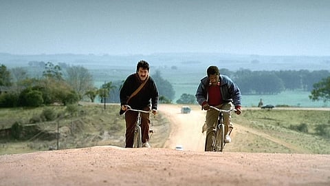 The Pope’s Toilet: எளியவர்களின் எதிர்பார்ப்பு | சினிமாவும் அரசியலும் 16