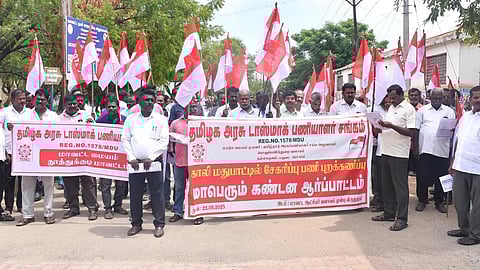 40 அம்ச கோரிக்கைகளை வலியுறுத்தி டாஸ்மாக் பணியாளர்கள் 26-ல் வேலைநிறுத்தம்