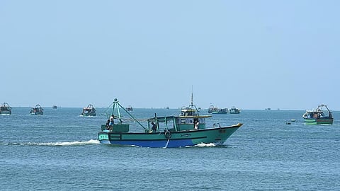 தமிழக, காரைக்கால் மீனவர்கள் 9 பேர் விடுதலை