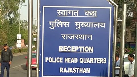 2 வெளிநாட்டினர் இந்தியாவை விட்டு வெளியேற உத்தரவு