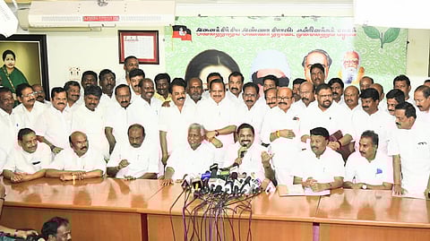 அதிமுக பொதுச் செயலாளர் எடப்பாடி பழனிசாமி