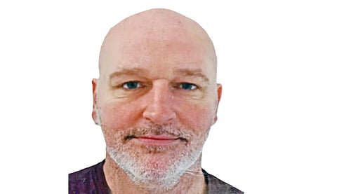 கார் கண்ணாடிகளை உடைத்த ரஷ்ய சுற்றுலாப் பயணி: மதுரை போலீஸார் தீவிர விசாரணை