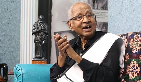 கி.வீரமணி