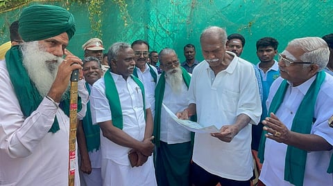 குமரியிலிருந்து காஷ்மீர் செல்லும் விவசாயிகள் யாத்திரை குழு புதுச்சேரி முதல்வருடன் சந்திப்பு