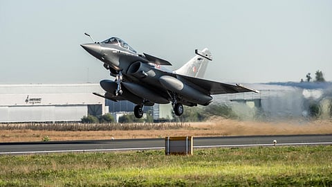 பிரான்ஸ் நாட்டிடம் இருந்து ரூ.3.25 லட்சம் கோடியில் 114 ரஃபேல் விமானம் வாங்குகிறது இந்தியா
