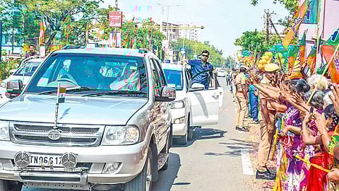 படம்:ர.செல்வமுத்துகுமார்